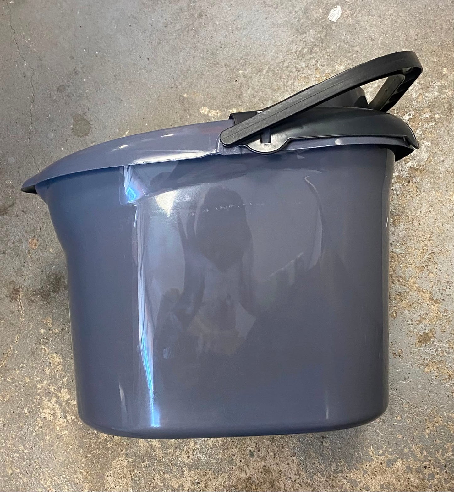Plastic Mop Bucket 13 Litre Assorted Colours H1186