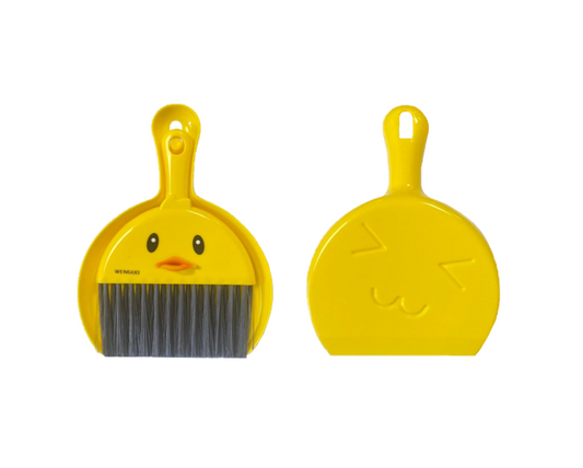 Plastic Mini Dustpan and Brush Set Cartoon Chicken Face Design 20.5 x 16 cm Yellow 7842
